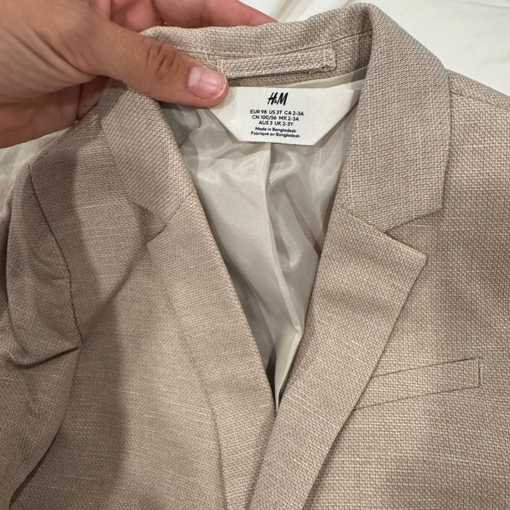 Boy's Tan Blazer and Suit Set - Picture 3 of 6